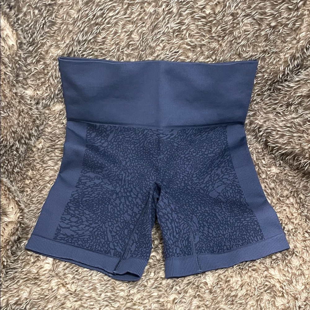 Lululemon Athletica Navy Textured Bike Shorts